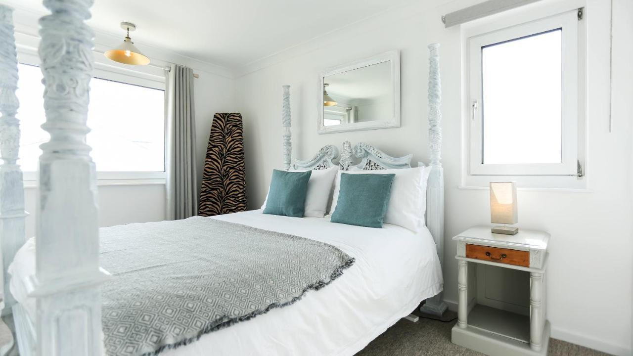 צ'יצ'סטר Tides - Beach Front Apartment In Bracklesham Bay מראה חיצוני תמונה
